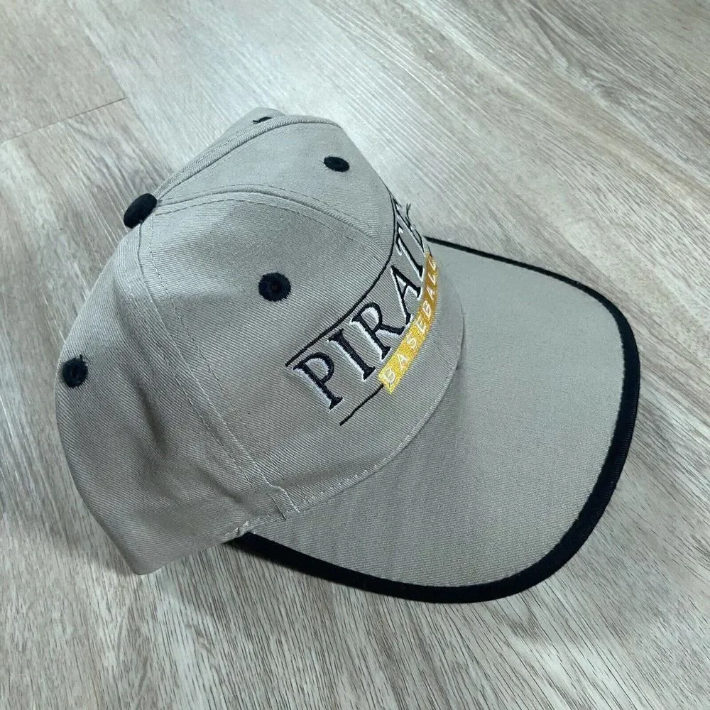Vintage Pittsburgh Pirates Hat Snapback‎ MLB Baseball Beige Black Fantastic Cap